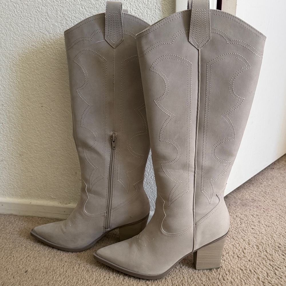MIA boots